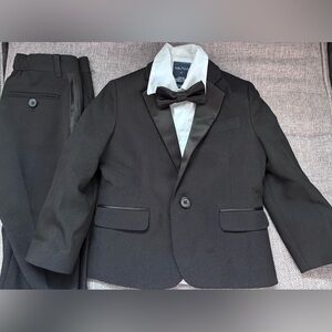 Nautica Toddler 4 Piece Suit Size 3T